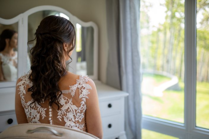 bride in hilltop wedding center bridal suite