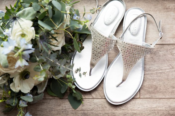 Bridal bouquet and shoes for blue wedding
