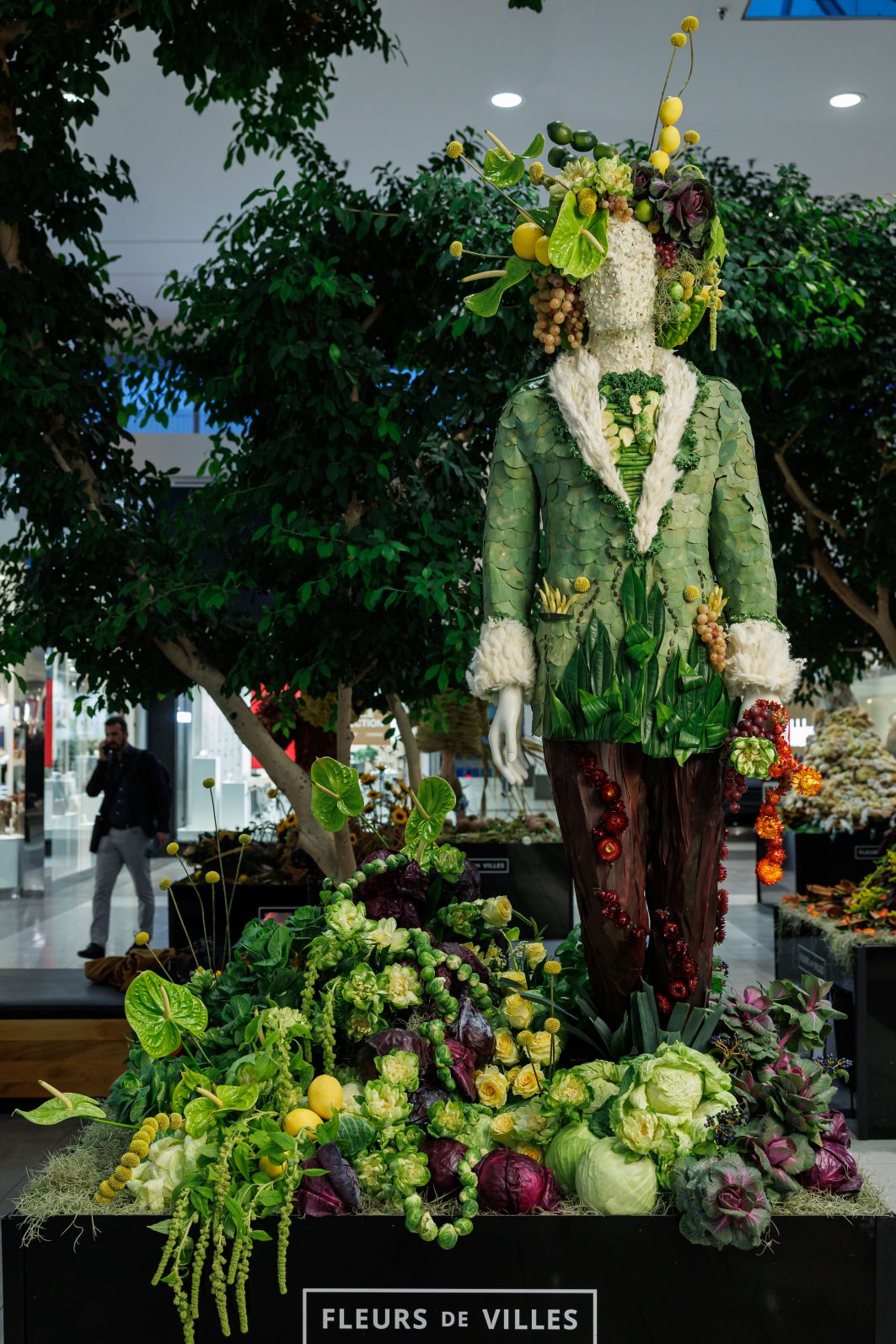 Quebec Fleur de Ville featuring "Kurt Brussell" made up of not just flowers but fresh produce as well.