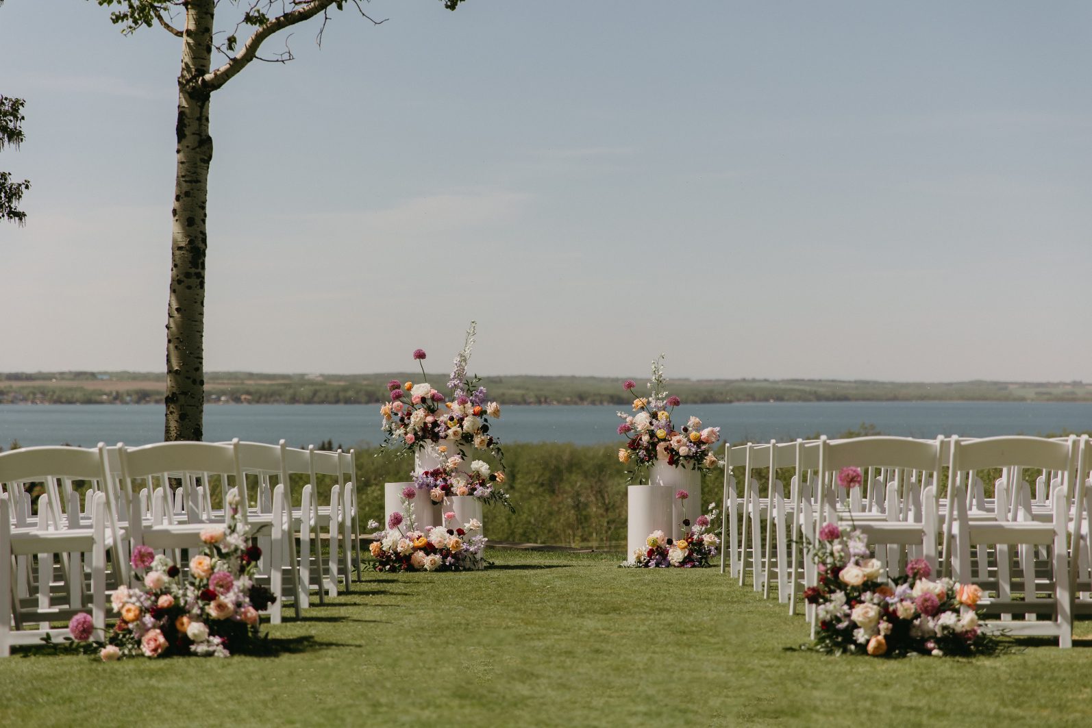 Colourful Pillar Arrangements