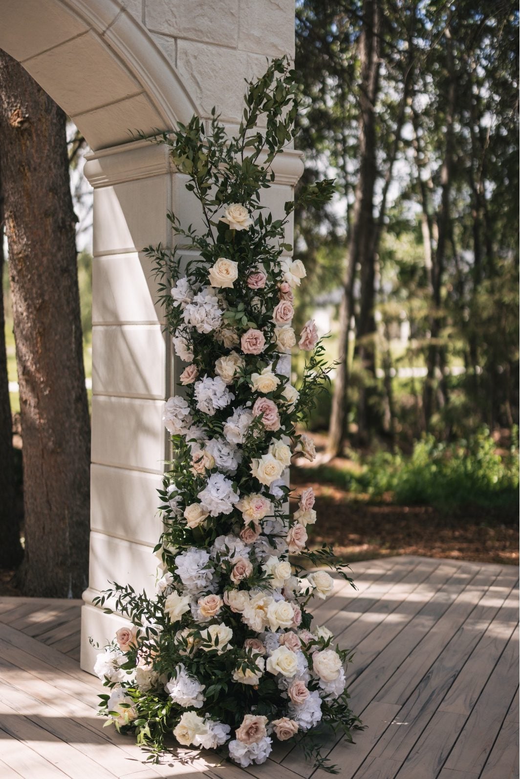 Ivory and Blush Broken Arch at Archway Manor