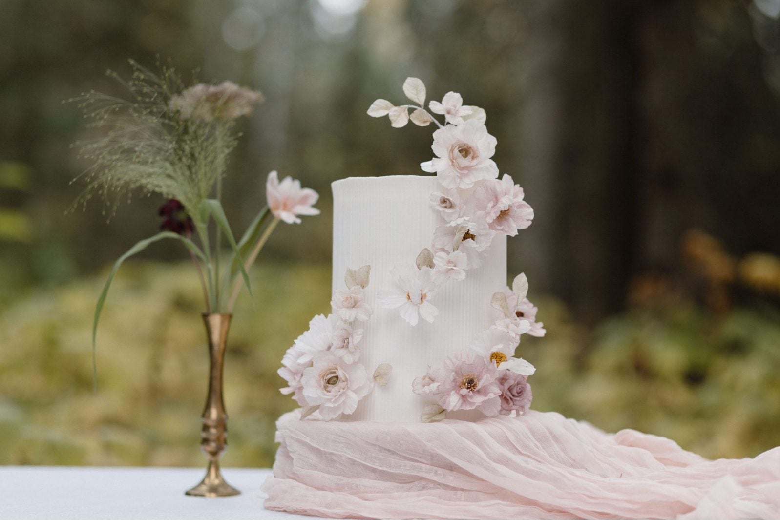 Nikki Collette True to Hue Wedding Cake