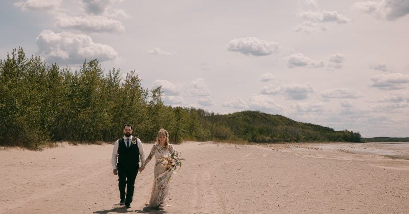 Leigha and Tyler wedding portraits at Buffalo Lake.